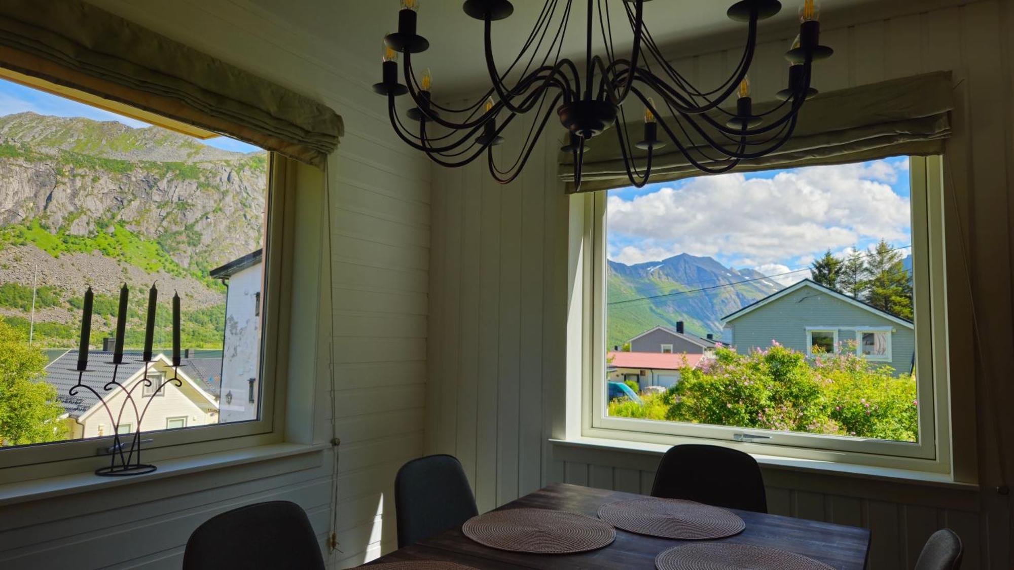 The Northern House Gryllefjord Екстер'єр фото