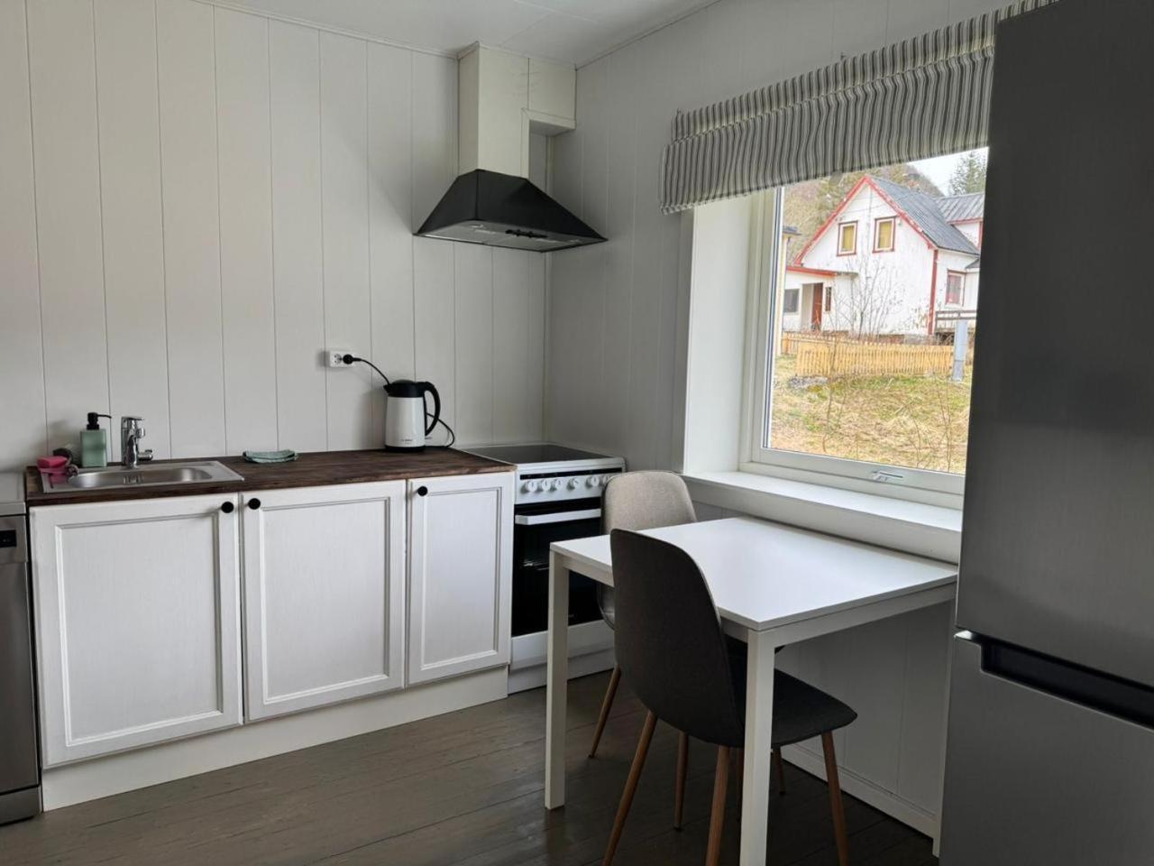 The Northern House Gryllefjord Екстер'єр фото